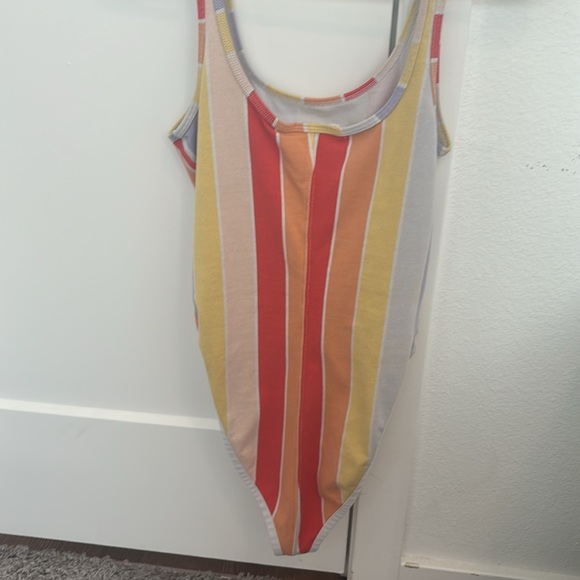 nike pastel bodysuit xs - Picture 4 of 4